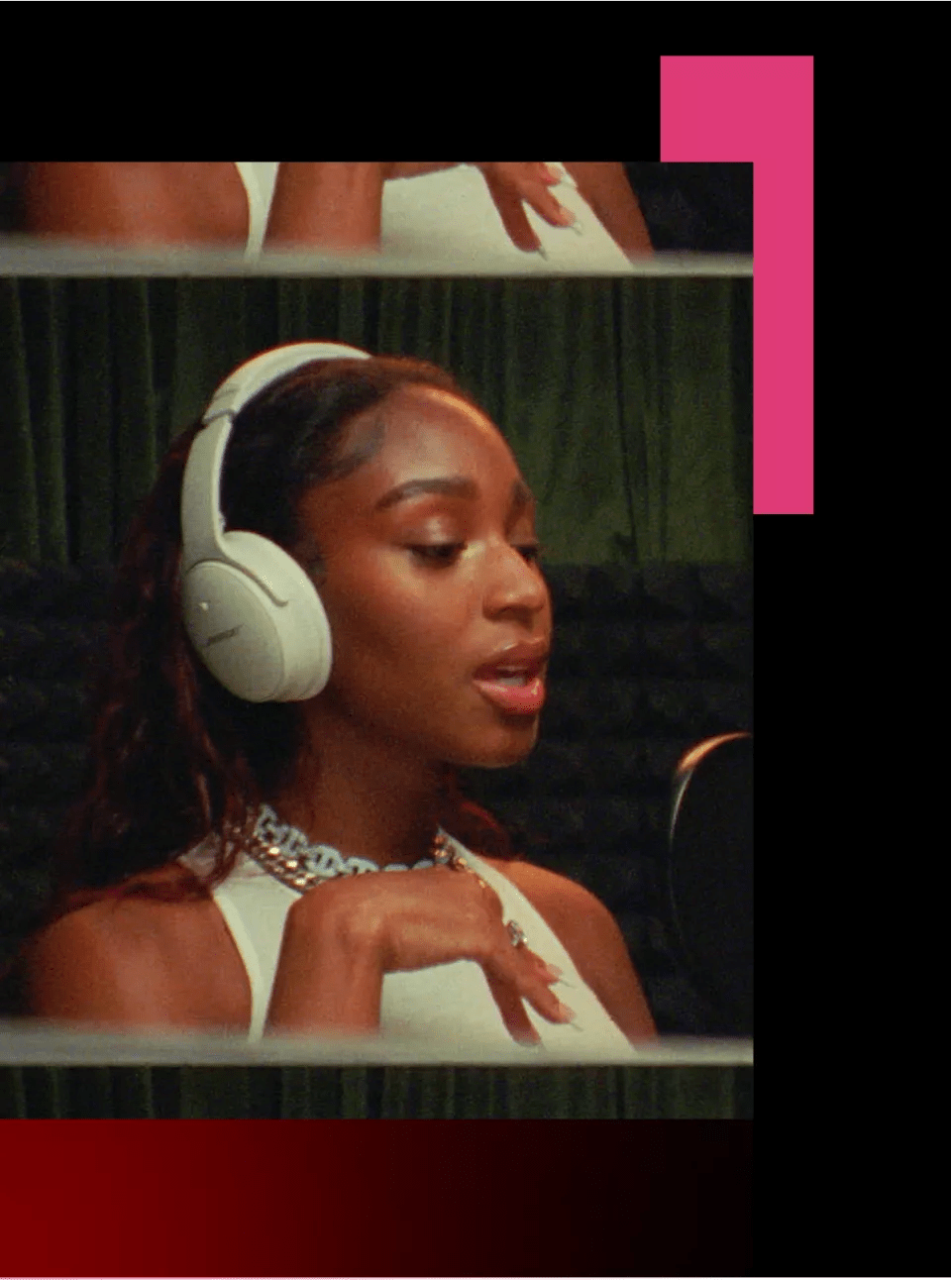 Normani portant le casque QuietComfort 45 de Bose