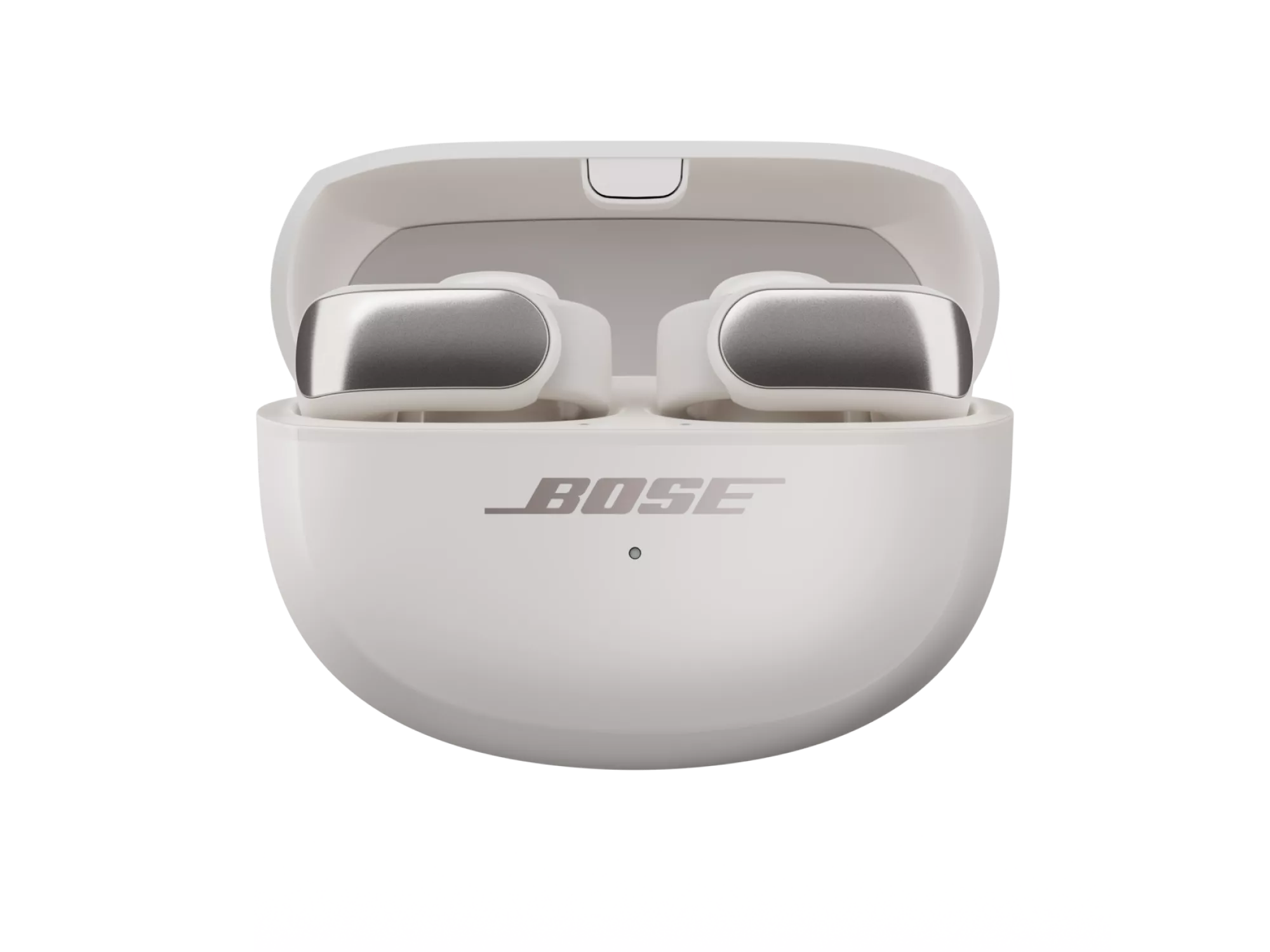 Les écouteurs oreilles libres Bose Ultra dans leur étui de chargement