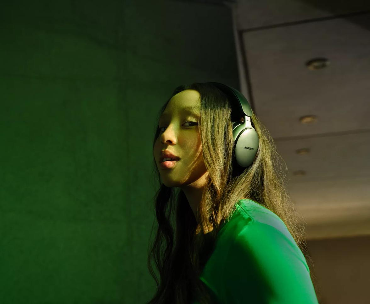 Woman wearing Bose QuietComfort Ultra Headphones