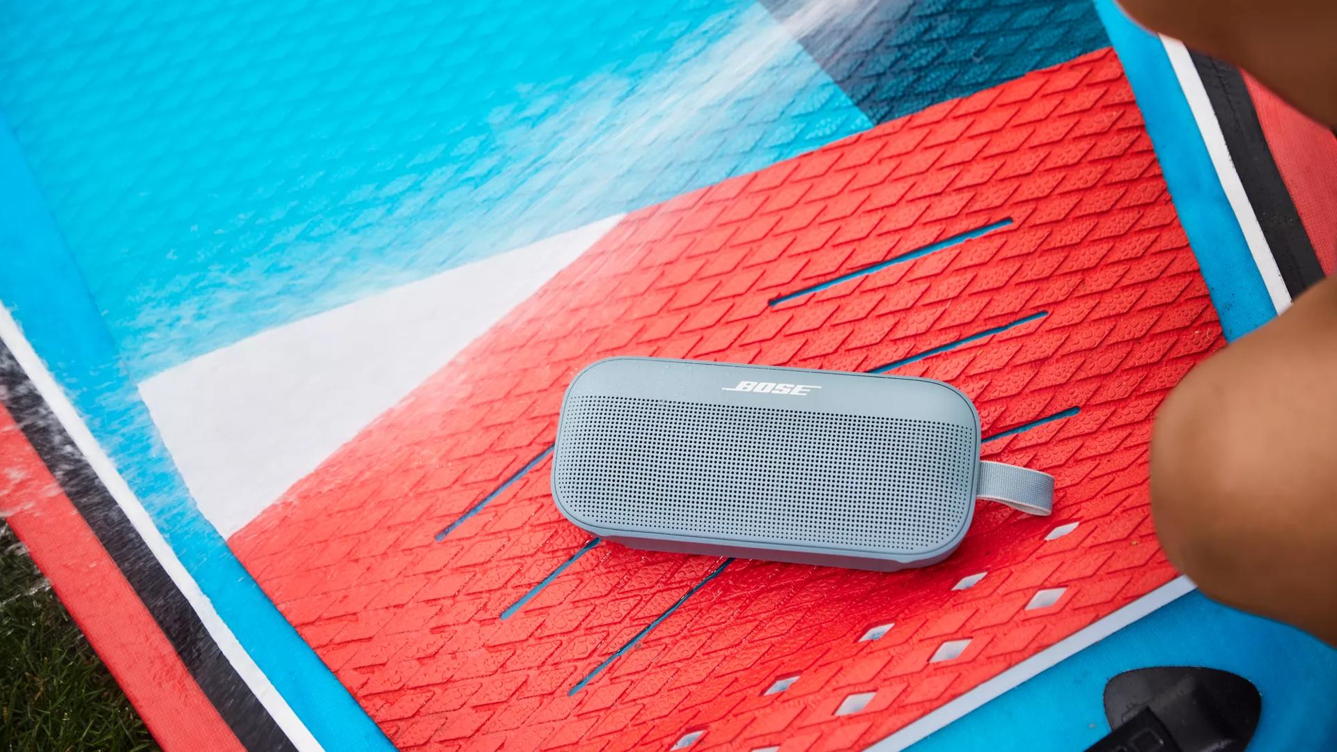 Bose SoundLink Flex Wireless Waterproof Portable Bluetooth Speaker, Stone  Blue 