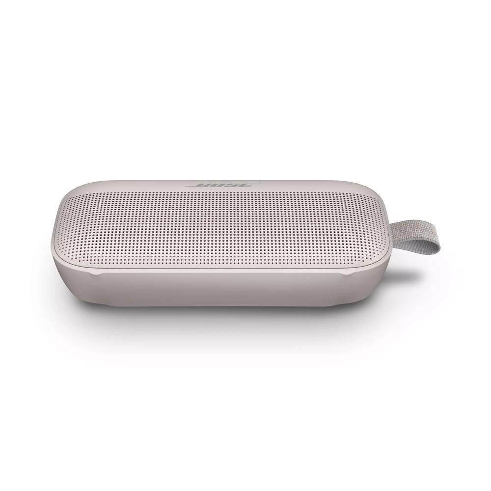 A SoundLink Flex Bluetooth speaker in White Smoke