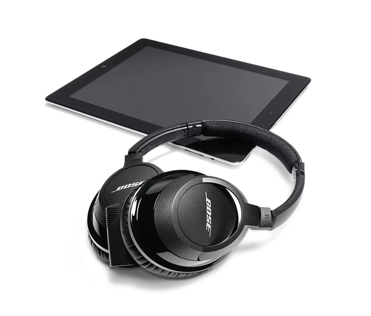 Product: SoundLink® around-ear headphones