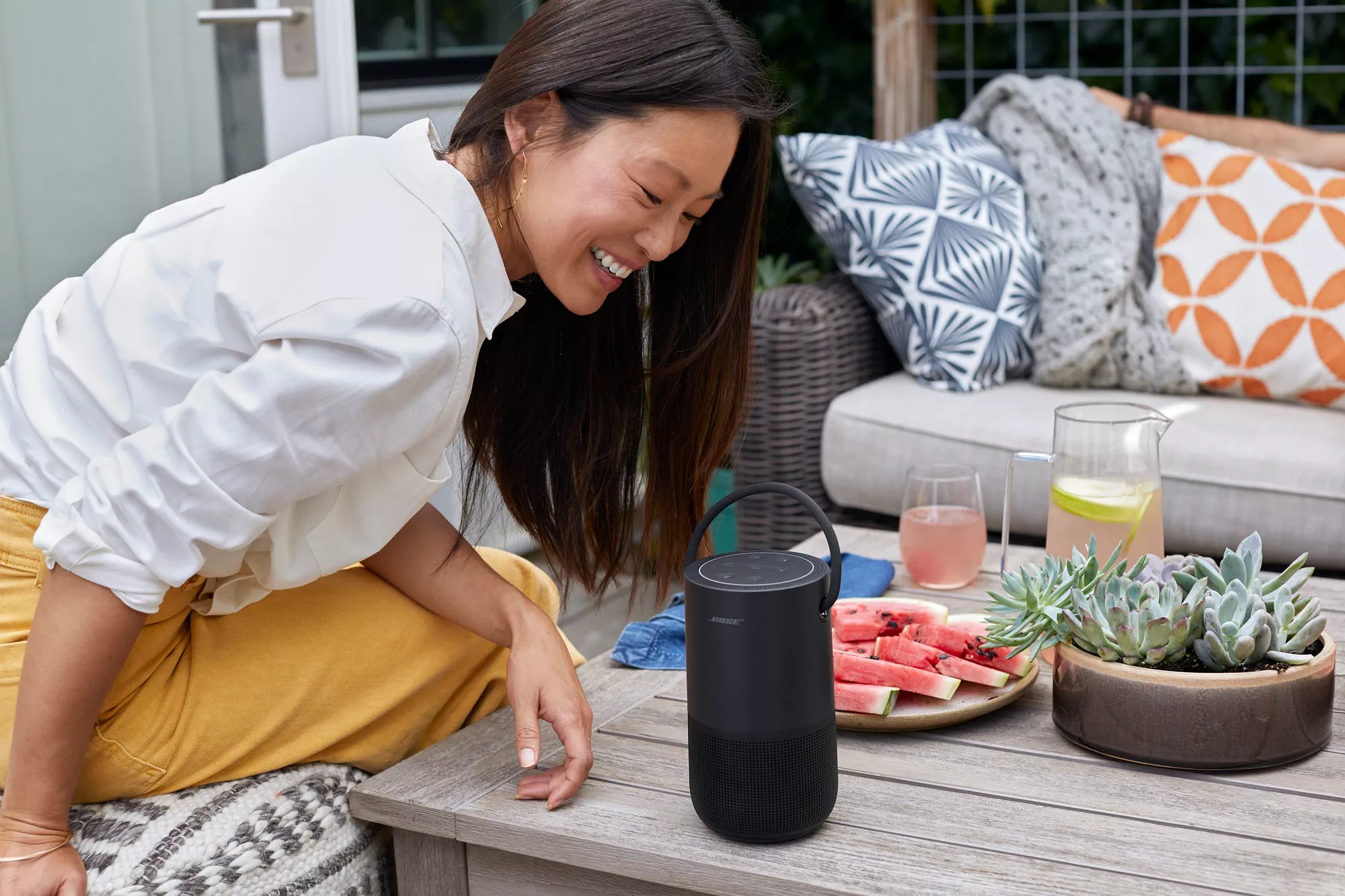 Bose Portable Home Speaker: un altavoz con Alexa y Assistant que no  necesita cables