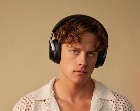Bose headphones commercial song hot sale
