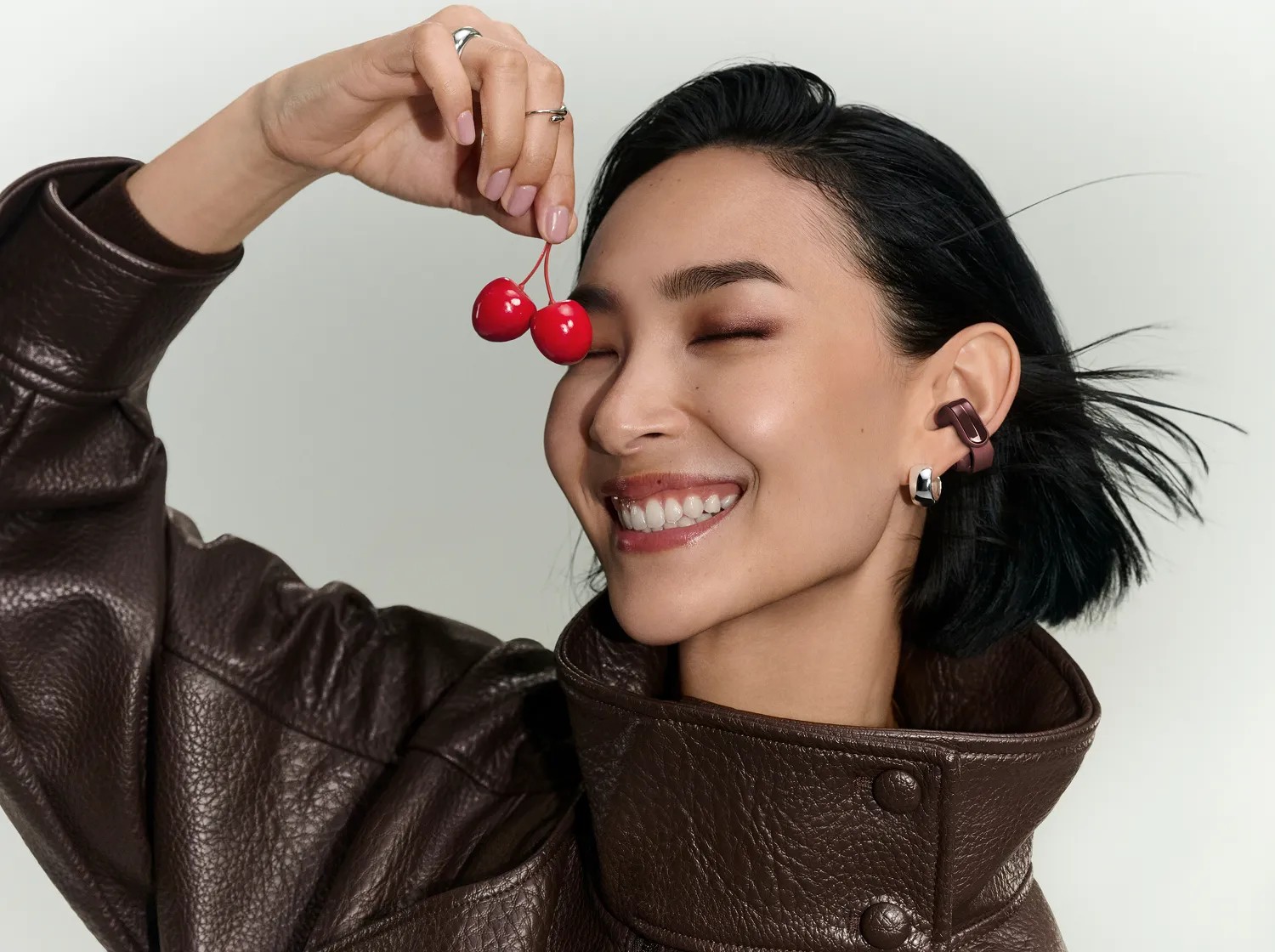 Bose Ultra Open Earbuds (2nd Gen), цвет: Вишнёвый шоколадный — фото 2